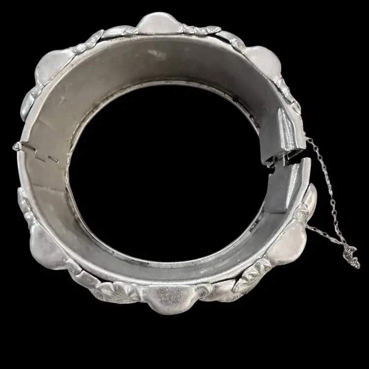 1950s Silvertone Repousse Metal Clamper Bracelet With Safety Catch Chain 2.25”