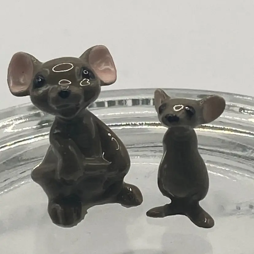 Vintage Miniature Hagen Renaker Pair Of Mice, Very Small, As Is