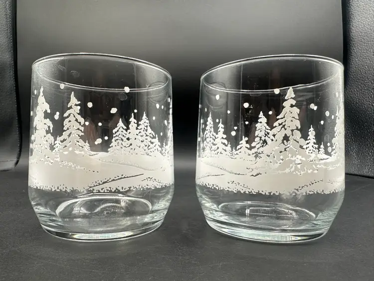 Vintage Libbey Snowy Pine Tree Rocks Glasses, Set Of 2,