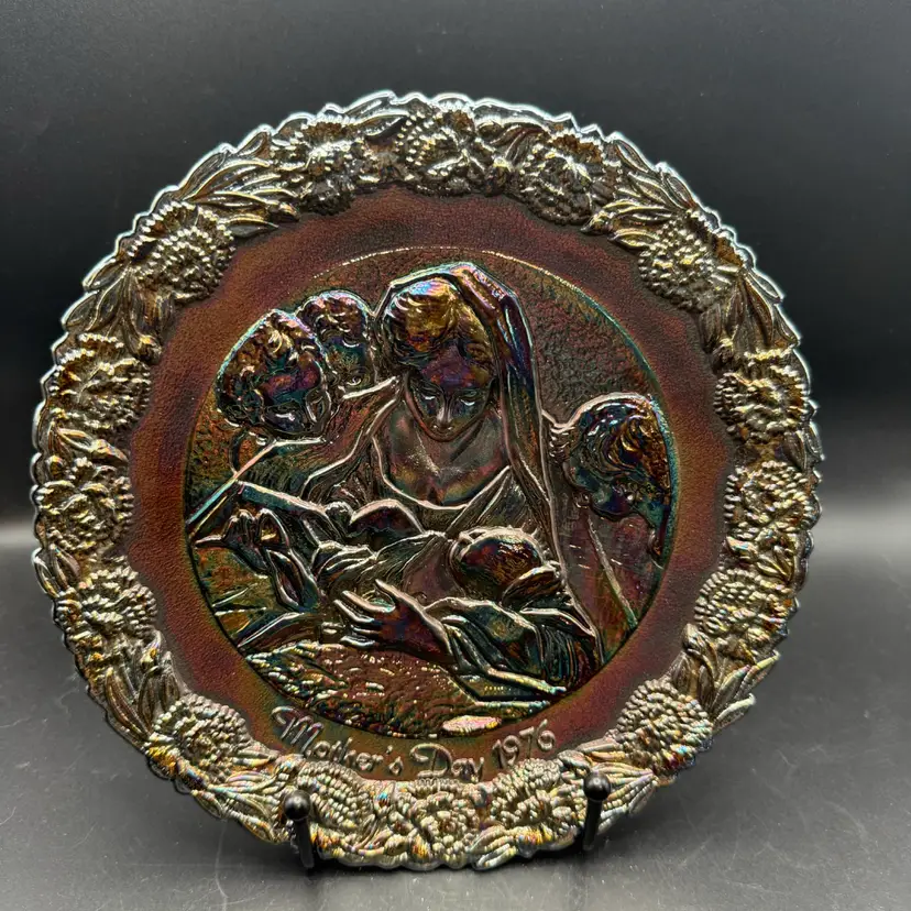 Fenton 1976 Mother's Day Madonna and Child Carnival Glass Plate - 8 In