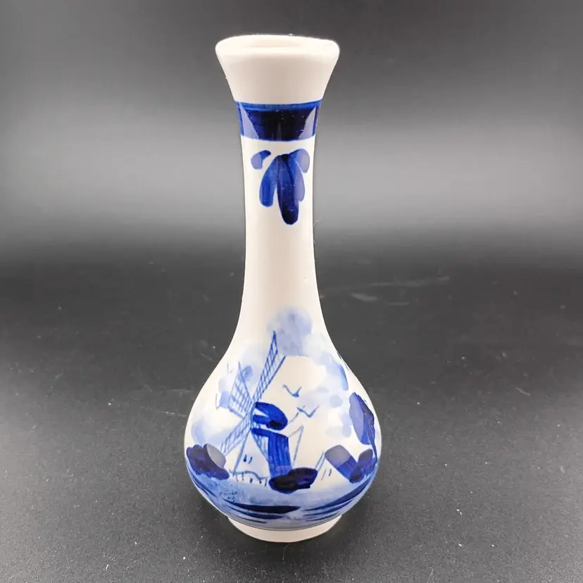 Elesva bud vase