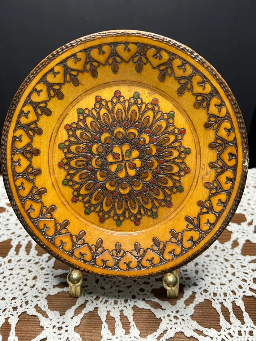 Made In Poland Carved Wooden Bowl
6 1/4 Diameter Couple Of Knicks On Edge