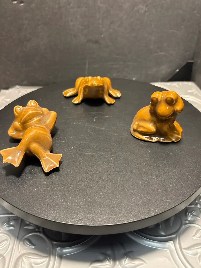 Vintage Ceramic Frogs 3 Brown Glaze Relaxing Figurines Miniature Shelf Set