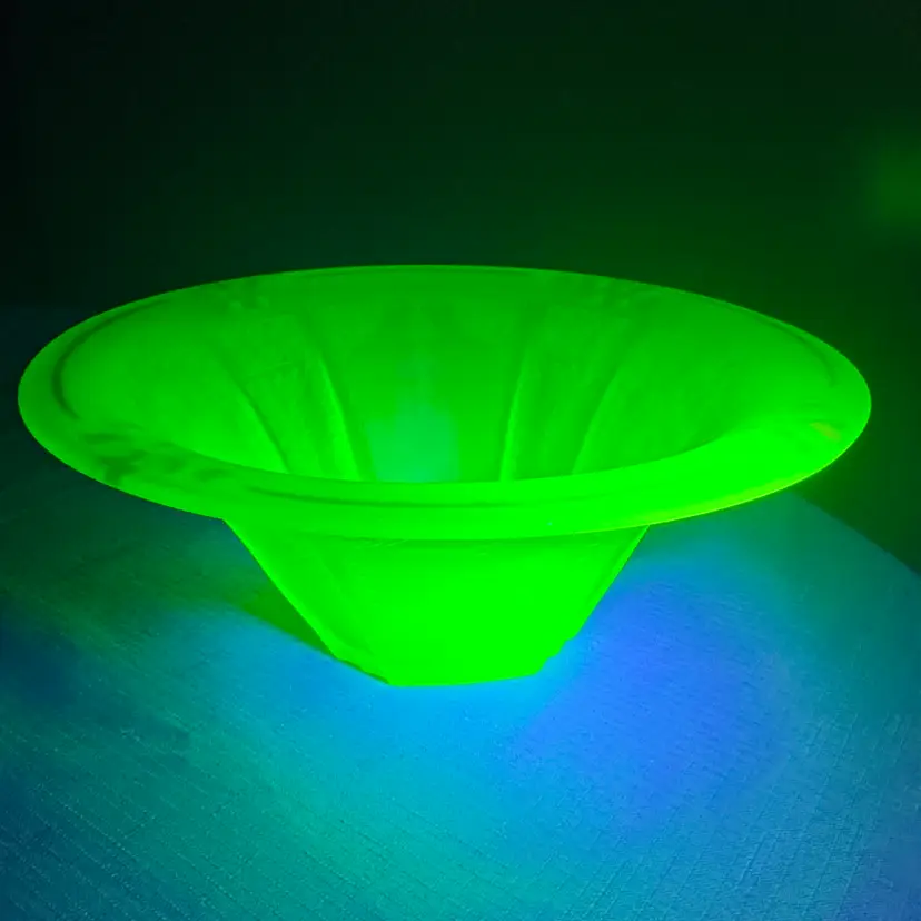 Anchor Hocking Princess Uranium Glass Serving Bowl Flair Satin Pink Flowers 9.5”