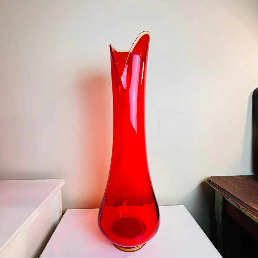LE Smith Ruby Red Amberina Flame Smoothie Swung Vase Fat Bottom 26 3/4 in GLOWS