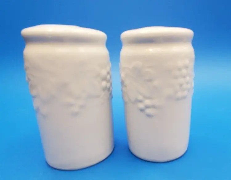Vintage Embossed Grapes Milkglass Salt & Pepper Shaker Set W/ Stopper