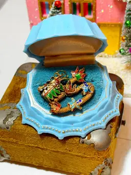 Epic Vintage Enamel Cloisonné Dragon Pendant
1.5”