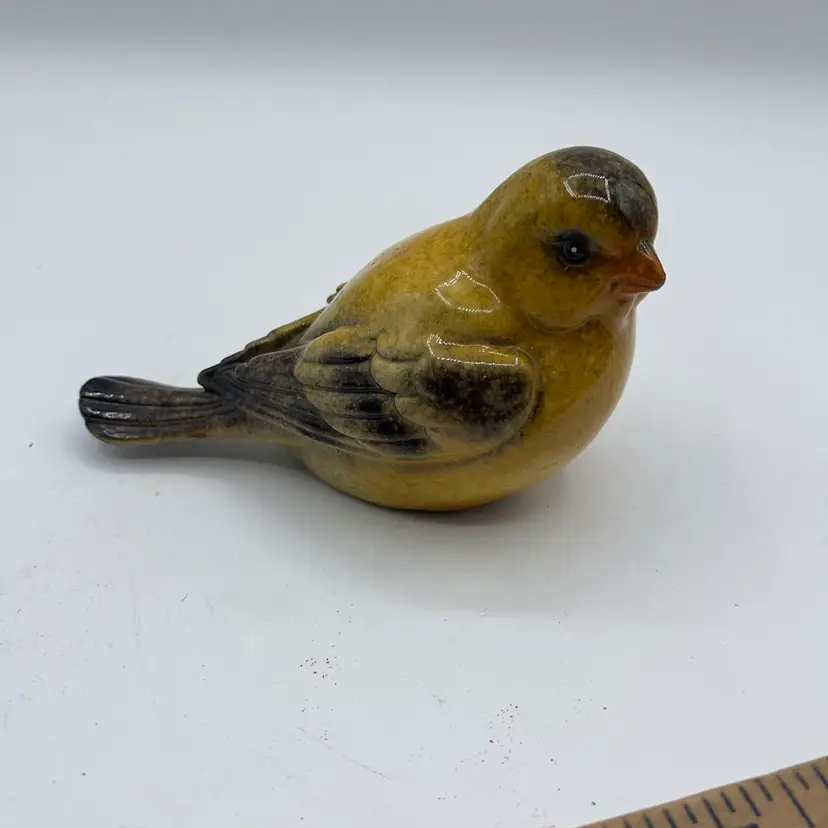 19-yellow And Black Sparrow 5” Resin