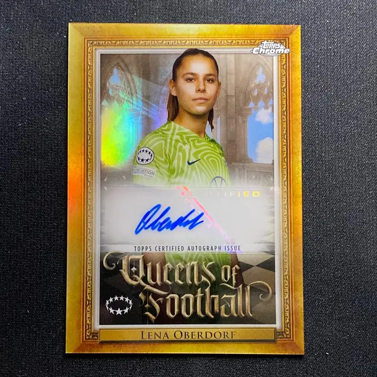 Lena Oberdorf Queens Of Football Auto - 2022-23 Topps Chrome - VfL Wolfsburg - Women’s Soccer