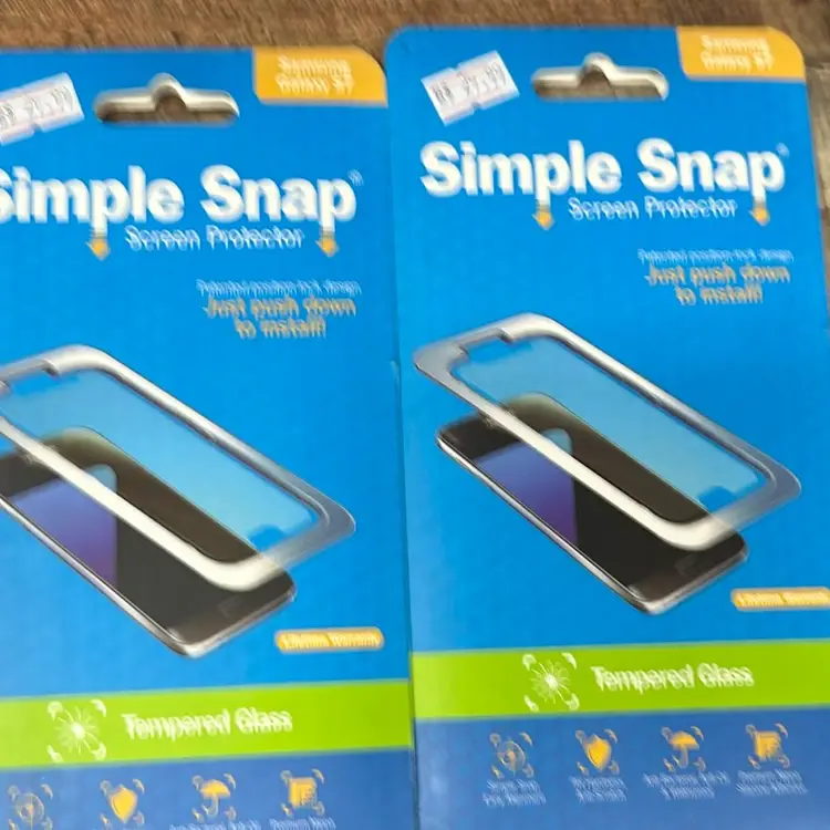 Lot 12 Cases And Screen Protectors iPad Samsung iPhone Kindle