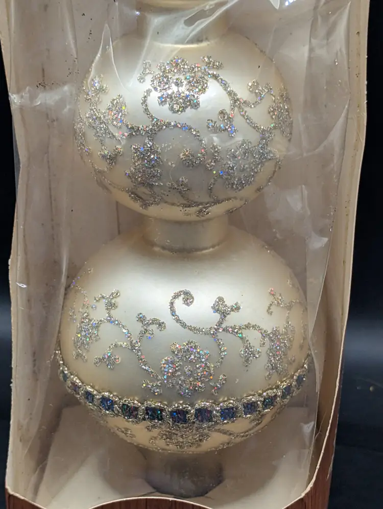 Vintage Krebs Glas Glass Lauscha Ivory Christmas Tree Topper 11" Decorated Glitter With Embellishments in Box.