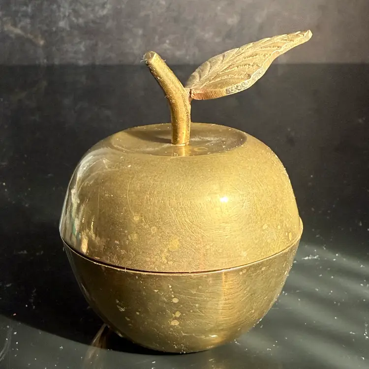 Vintage Brass Apple 🍎 Trinket Box 2.25”