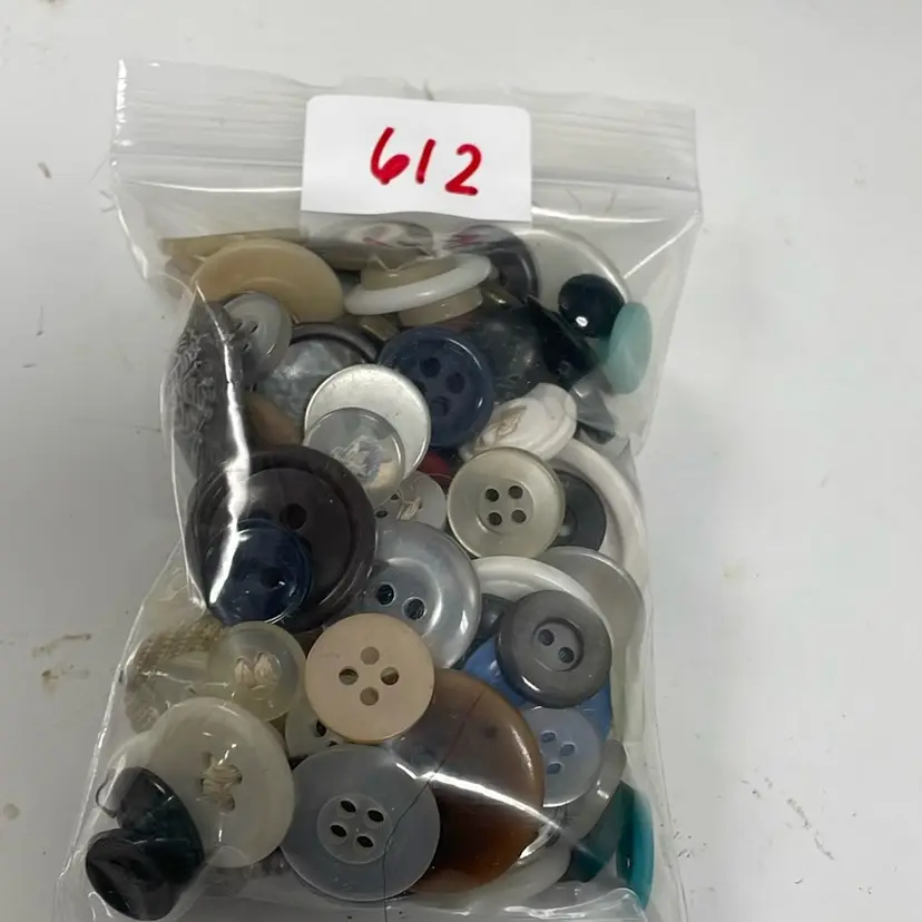Bag Of Buttons 612