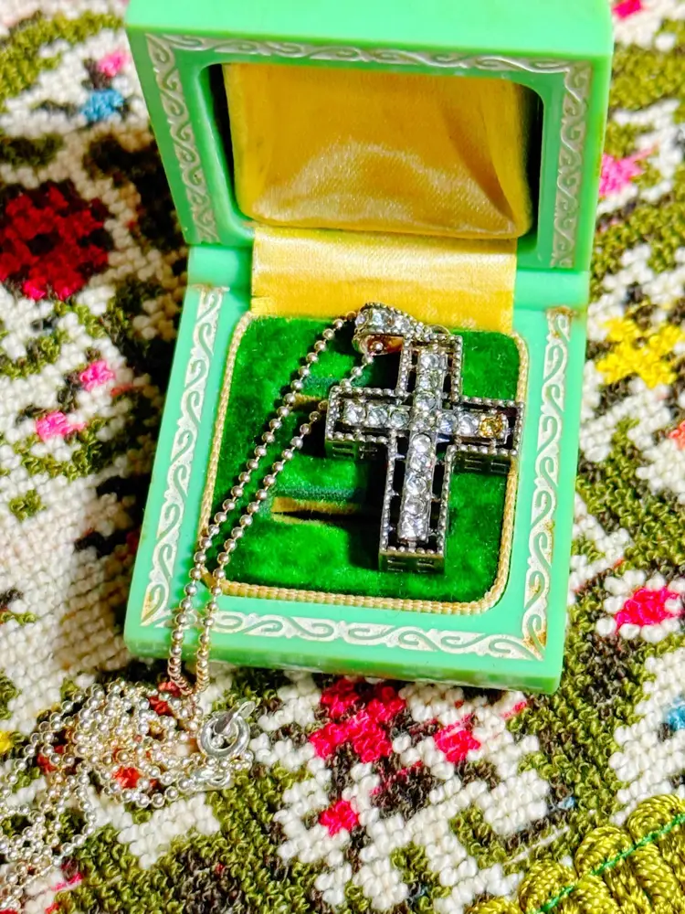 Vintage Sterling Silver Jezlaine Cross