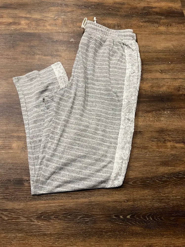 Hem And Thread 2 Piece Set