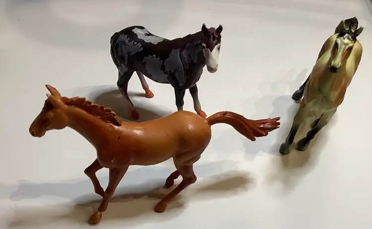Lot Of 3 Vintage New Ray Shiny Horse Lot Horses Mustang Marks on Paint READ