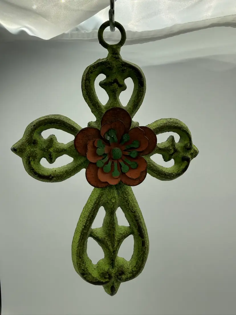 Cast Iron Green Cross 6”