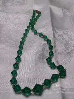 Vintage Green Faceted Glass necklace 16"