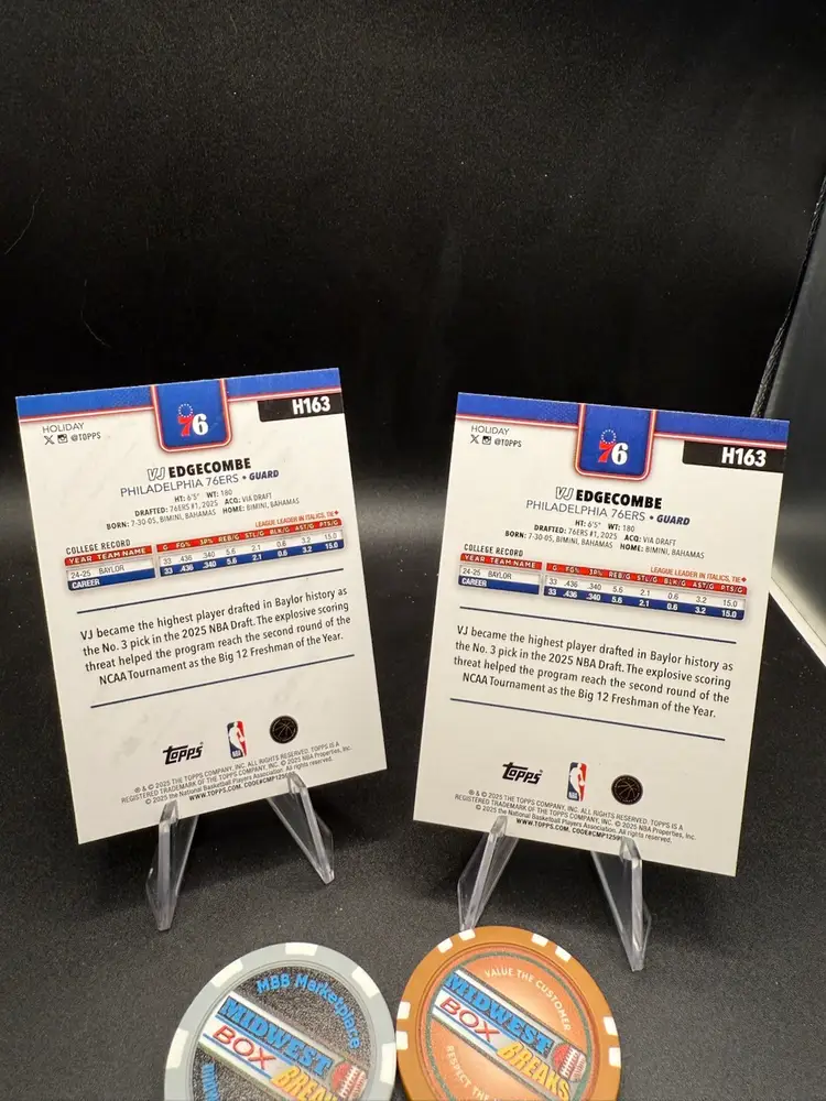VJ Edgecombe Holiday Grey Glitter And Holiday Base 25-26 Topps Holiday NBA Philadelphia 76ers