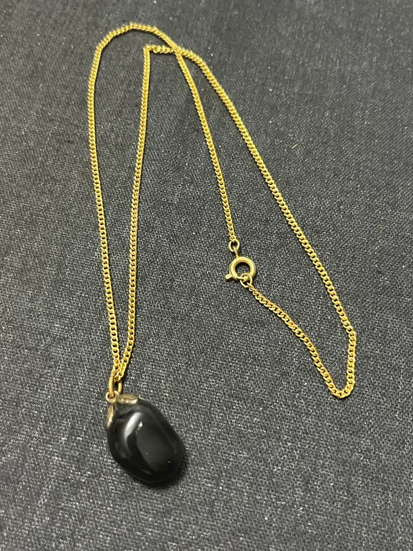 Vintage Black Pendant Necklace