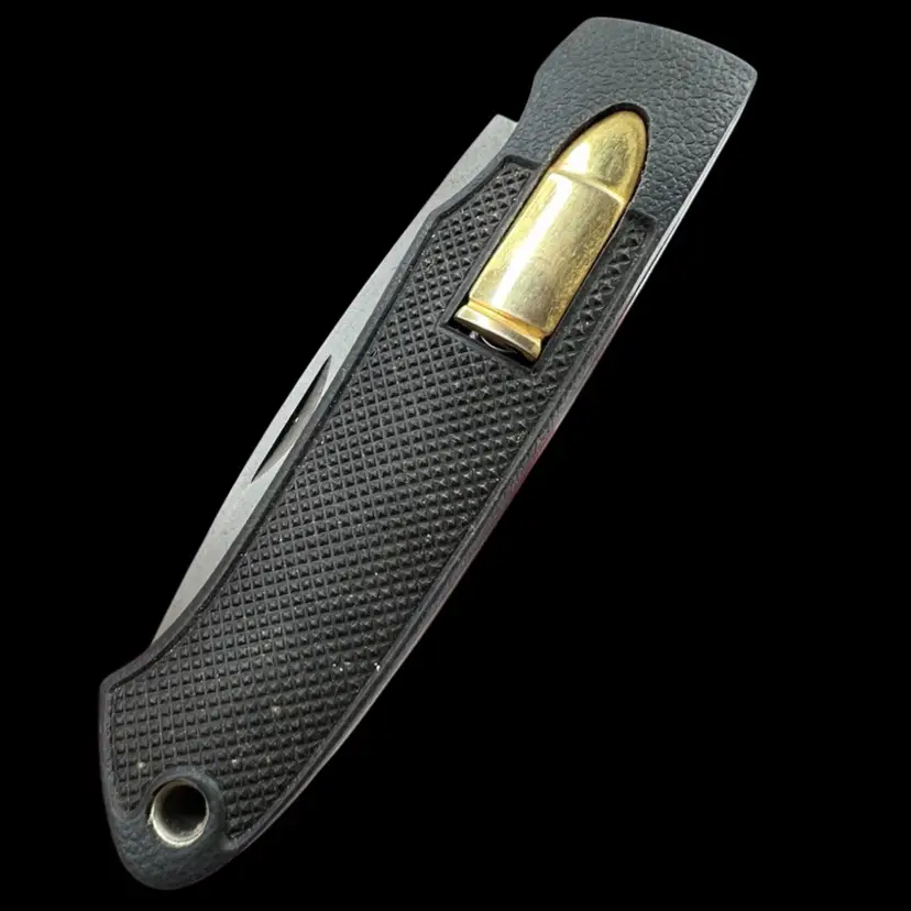 Beretta 1 blade Side Lock Kraton K92 Knife. Seki Japan. Decorative Bullet-Shaped Gold-Colored Lock Button. Blade 3-1/4”. Overall length 8-1/4”.        🇺🇸USA Shipping Only. Great For Man Cave, EDC, Father’s Day!