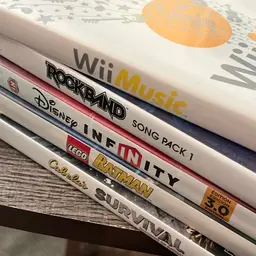 Lot Of 5 Wii & WiiU Games