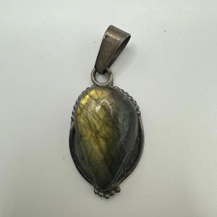 Vintage Sterling Silver Labradorite Pendant