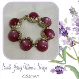 Vintage Gold Tone Purplish Lucite Bracelet