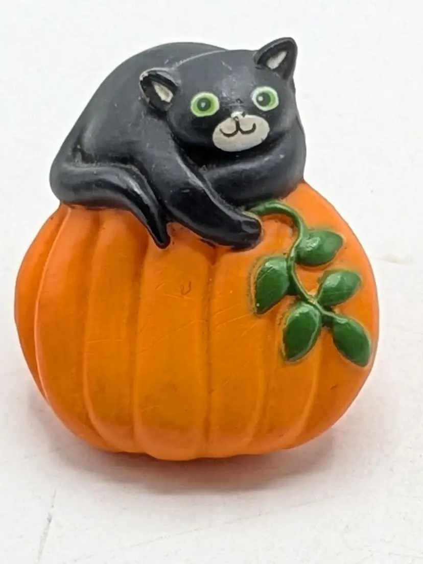 Vintage Fun World Halloween Black Cat on Pumpkin Brooch Pin Spooky Jewelry