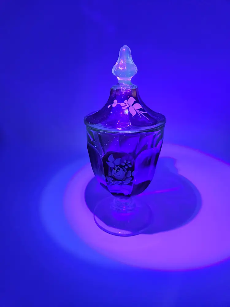 #TR56 Westmoreland  Ruby Flash Lidded 1978 Signed Candy Dish