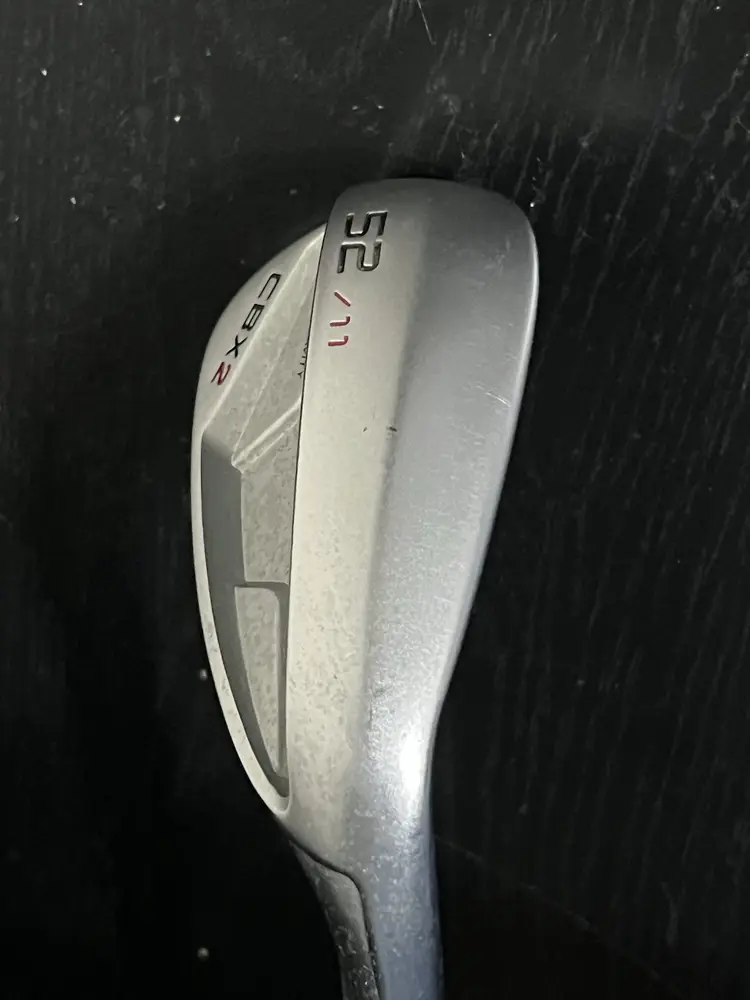 Cleveland CBX2 RH Gap 52 Deg 11 Bounce Project X LZ 5.5 Graphite GP MCC Mid