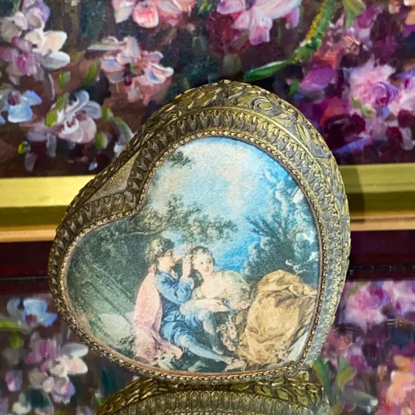 Vintage Silk & Gold Ornate Metal Heart Jewelry Dish Footed Trinket Box | Victorian Couple | Japan
