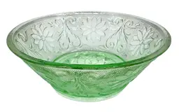 Vintage Tiara Indiana Sandwich Glass Chantilly Green Serving Bowl Floral 8.5”