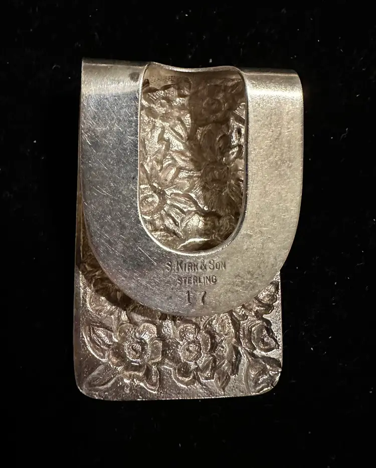 S KIRK Sterling Silver Napkin  Clip Floral Repose