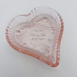 Vintage Tiara Indiana Glass Pink Heart Glass Trinket Dish 3.75” FF