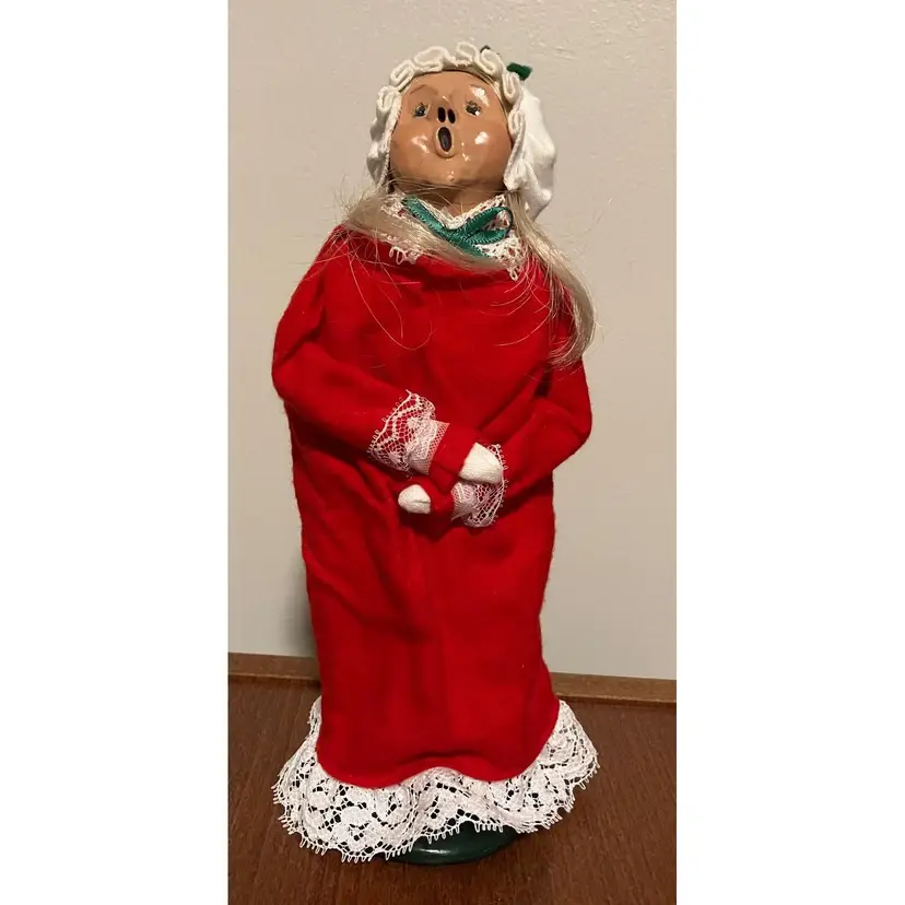Byers' Choice Carolers 1989 Girl with Red Nightgown, Christmas 9" tall