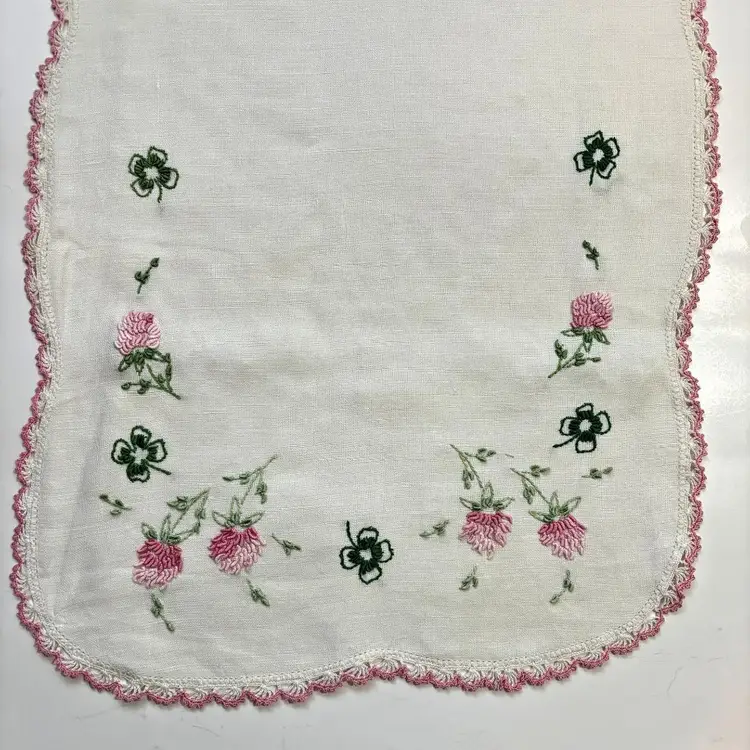 Embroidered Linen Dresser Scarf Runner Crochet Lace Edge Floral Shamrock Vintage