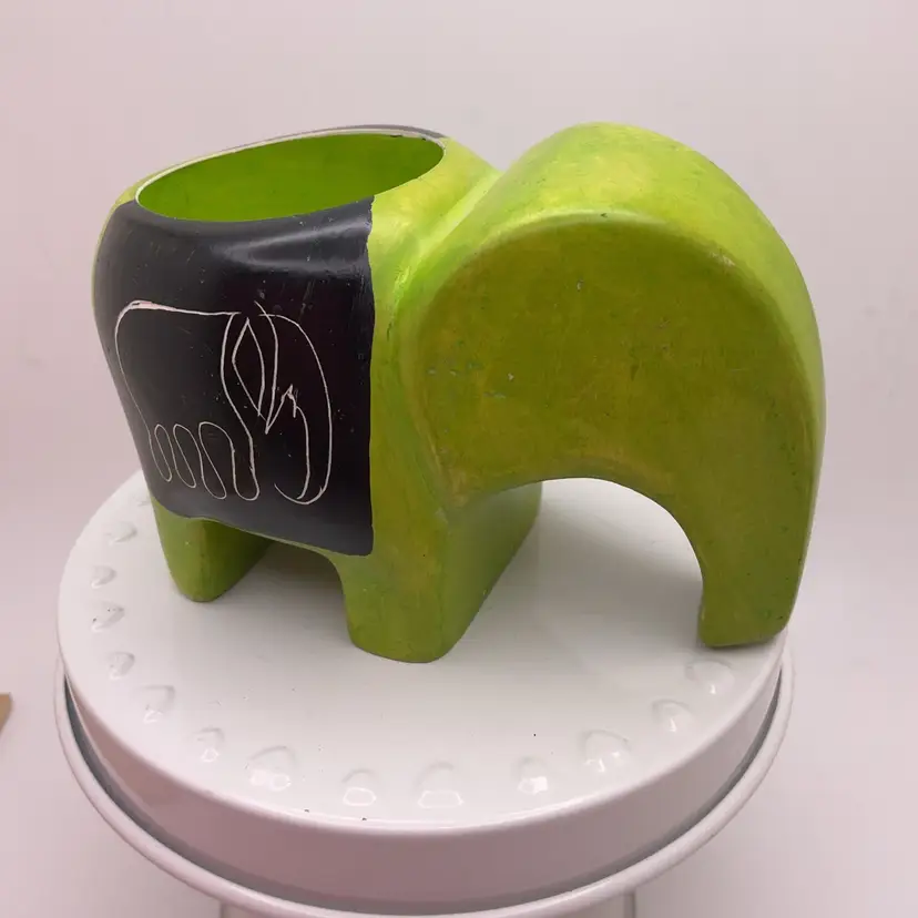 POW3 Carved Soapstone Elephant Tea Light Candle Holder 2.75”