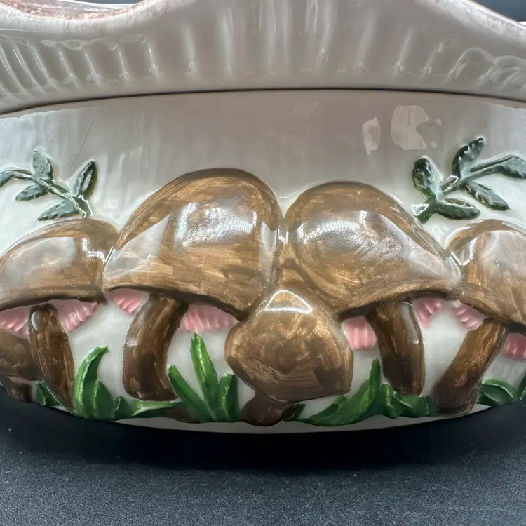 Vintage Arnels Ceramic Mushroom Double Handle Soup Terrine 1974 10”W 7”D 5.5”T