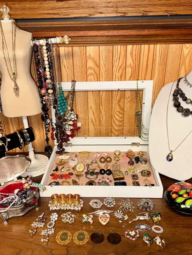 $5 Starts Choice Jewelry Auction
