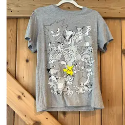 Pokémon Tee - Medium