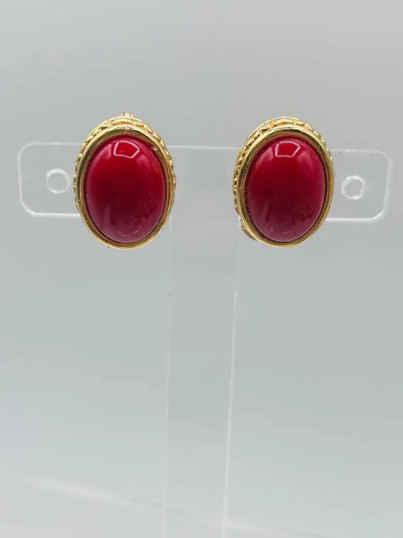 Vintage Napier Oval Round Red Gold Tone Clip-on Clip On Earrings