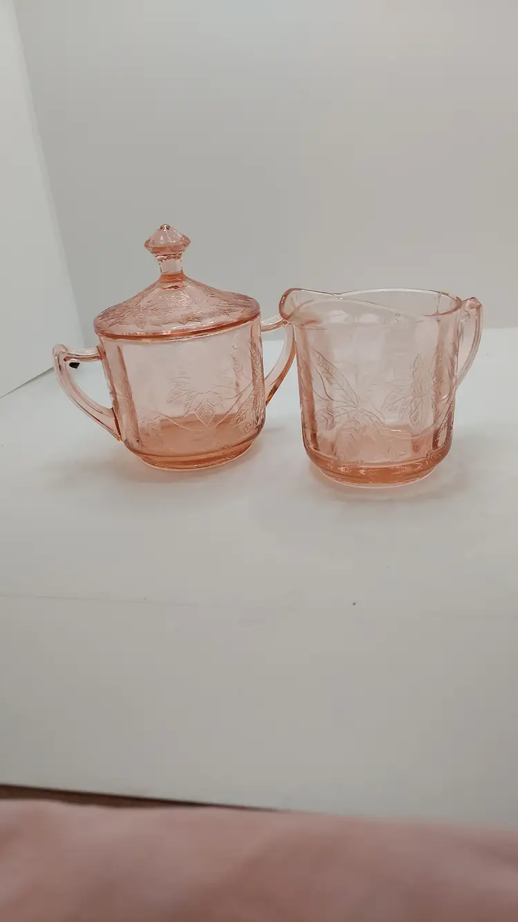 Vintage Jeanette Pink Depression Glass Floral Poinsettia Pattern Cream Sugar