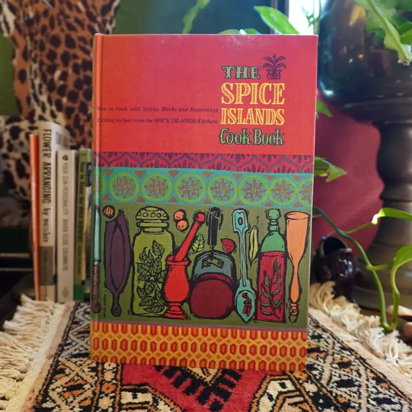 Vintage The Spice Islands Cookbook Hardback 1961 1st Edition | MCM Illustrated Recipes Cookbook Vintage Kitchen