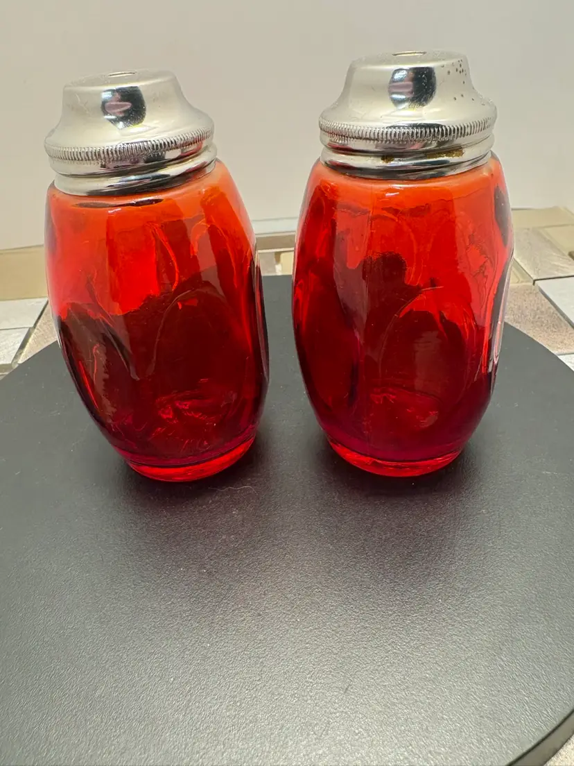 Vintage AirKo Ruby Red Thumb Print Salt and Pepper Shaker