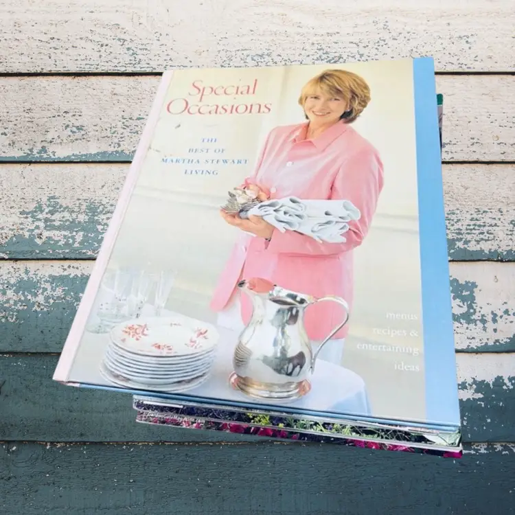 1994 Vintage Special Occasions Martha Stewart Living Cookbook Recipes Coffee Table Book