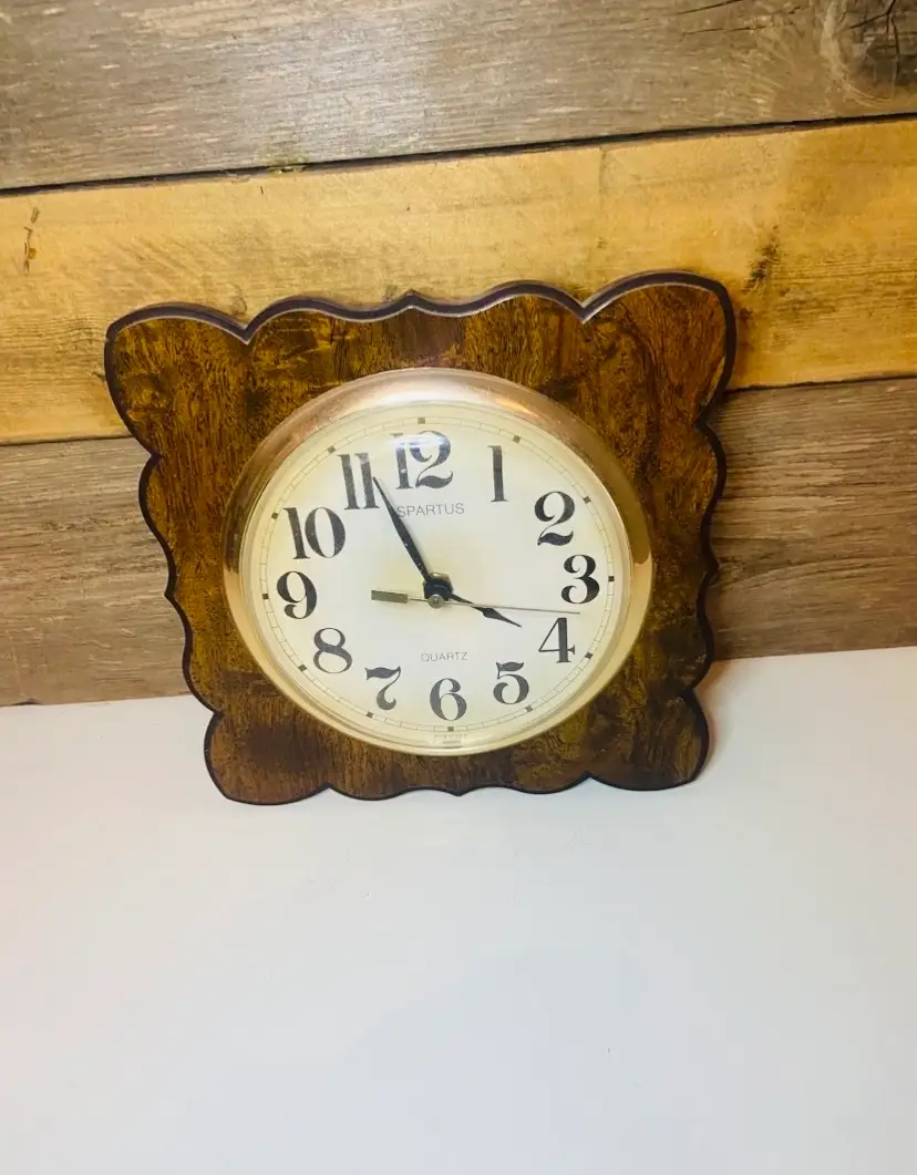 Vintage Spartus Quartz Wall Clock 8" Square Acrylic Frame Retro Mid Century Modern