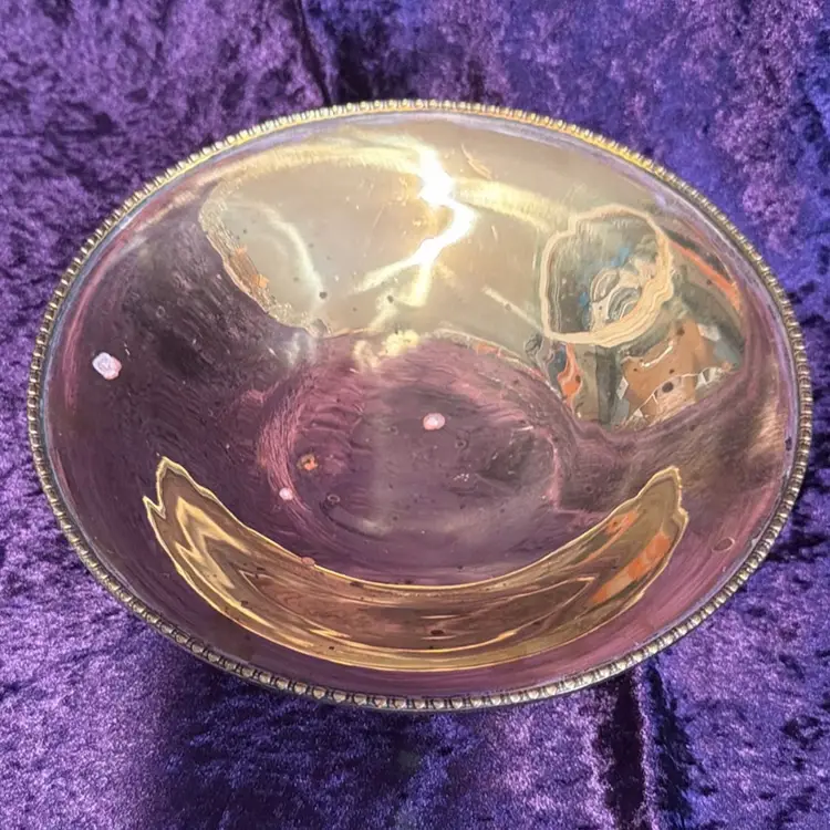 Stunning, Beaded Brass bowl with silver color tripod feet 9” Across, 2.5” Tall