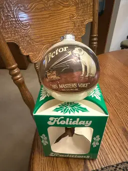 Vintage Rare Victor His Master's Voice 1987 Gkass Christmas Ornament