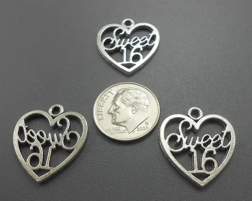10pcs Sweet 16 Charms #CC106